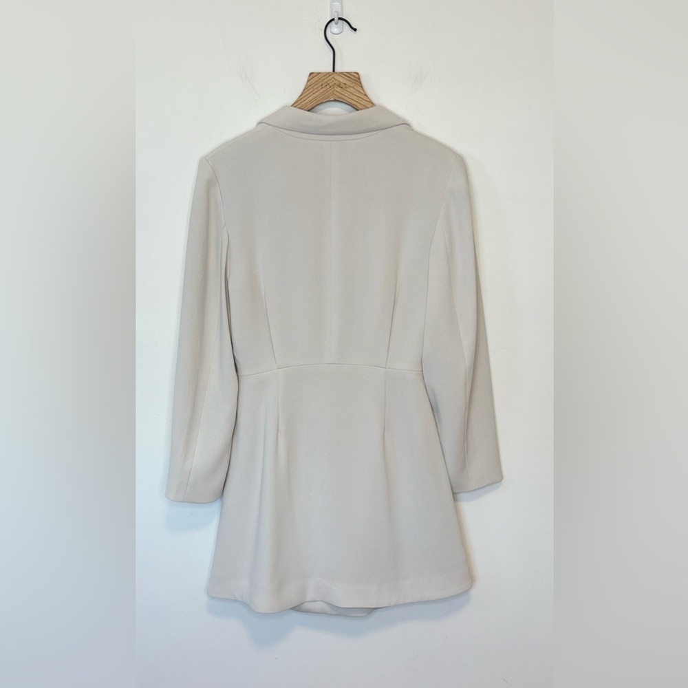 Aritzia wilfred Audrina Dress / jacket. , sz : 6 - Picture 2 of 9